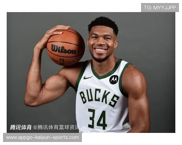 字母哥给球队写激励话，挂更衣室中被拍照传播